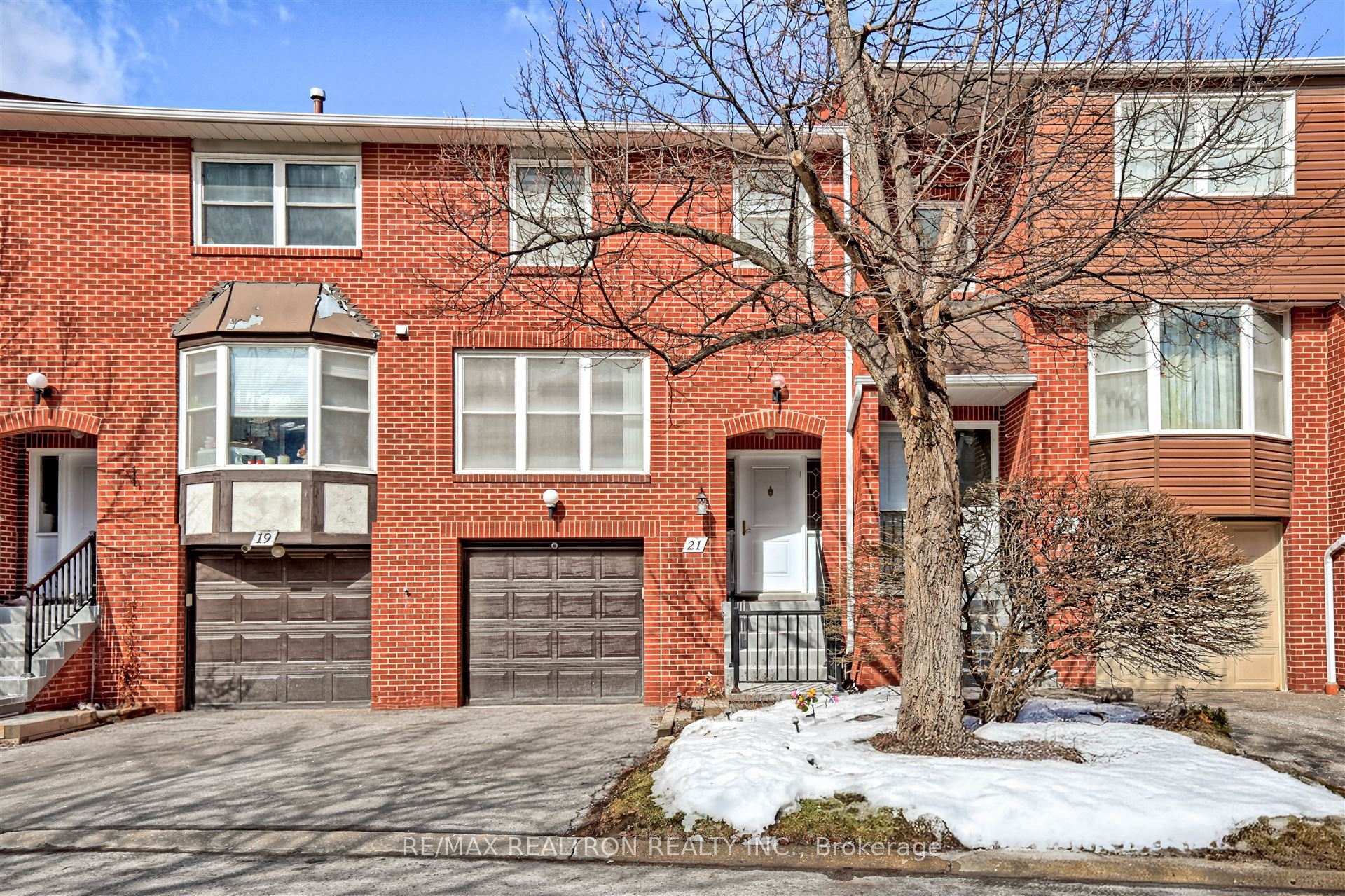 Photo 2 of 21 Nottinghill Road, Markham, German Mills — HOMEH