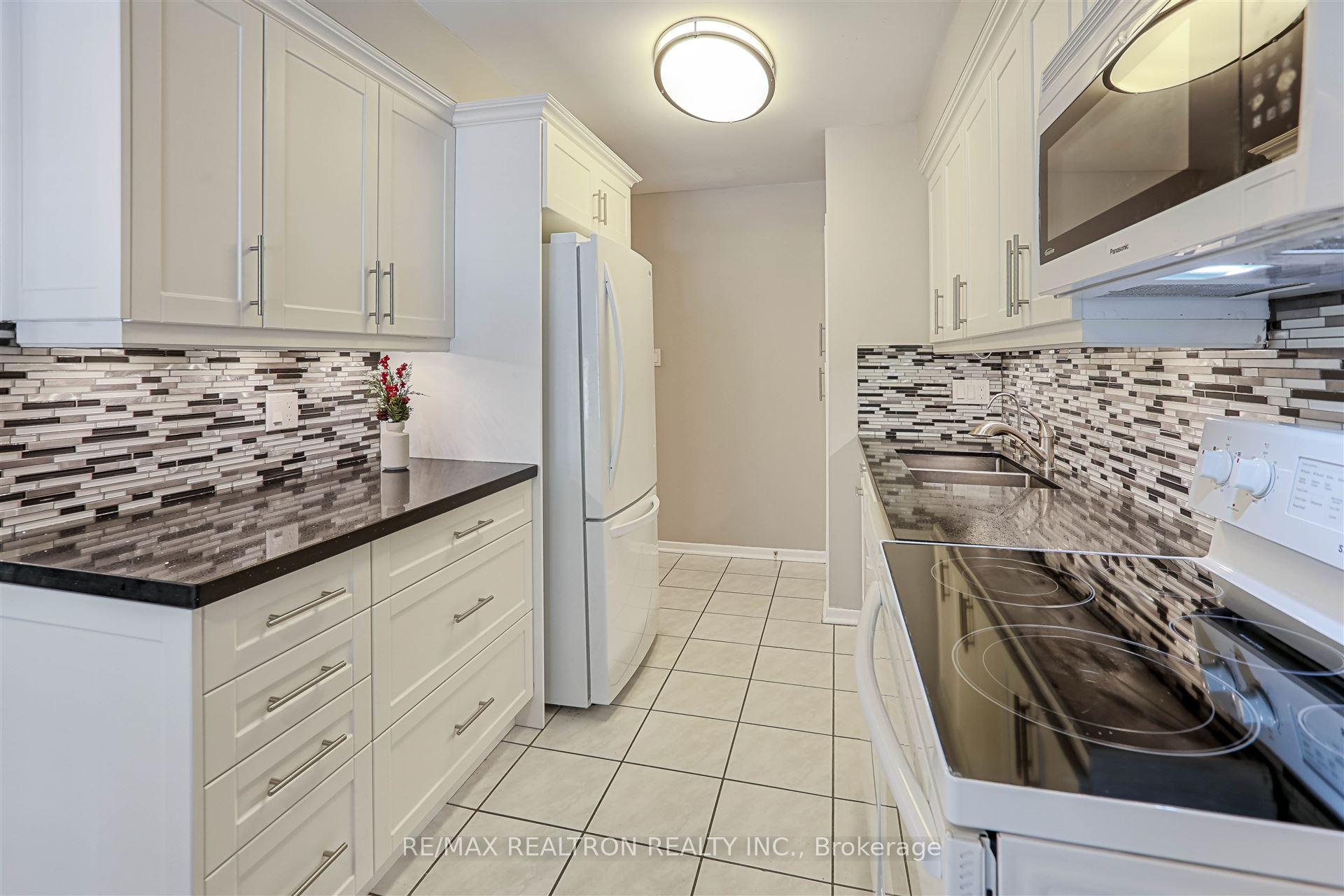 Photo 11 of 21 Nottinghill Road, Markham, German Mills — HOMEH