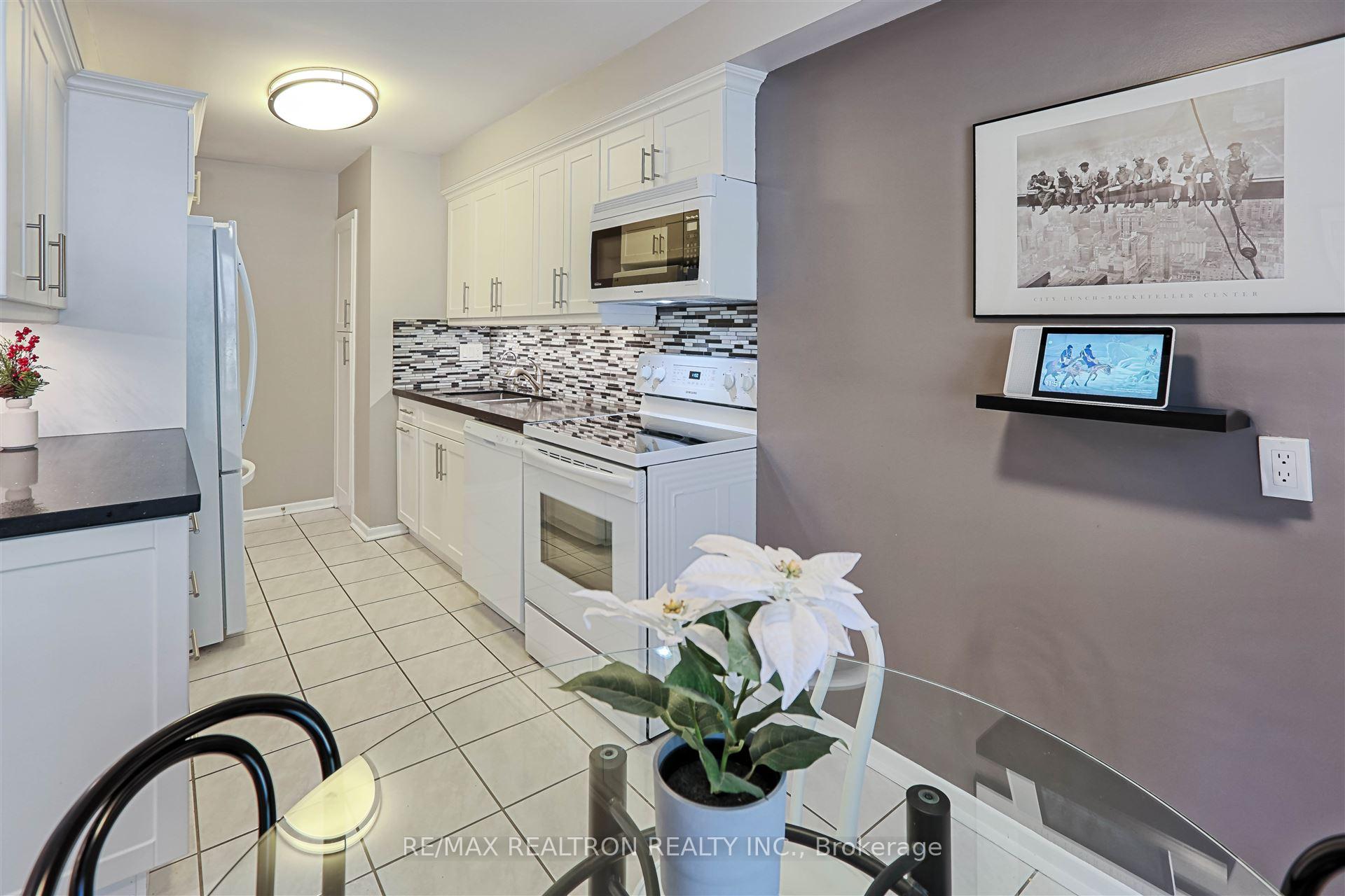 Photo 13 of 21 Nottinghill Road, Markham, German Mills — HOMEH