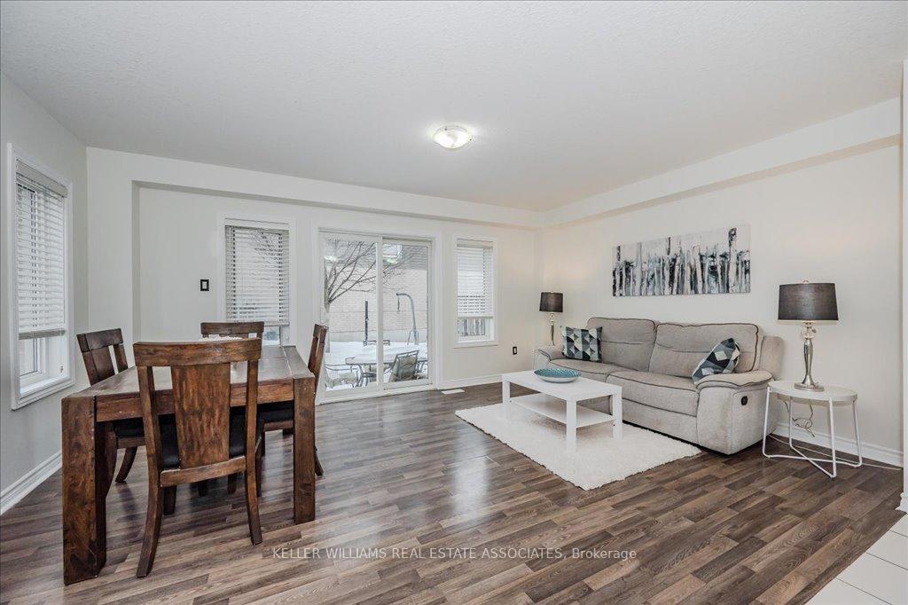 Photo 4 of 30 Arlington Crescent W, Guelph, Pineridge/Westminster Woods — HOMEH