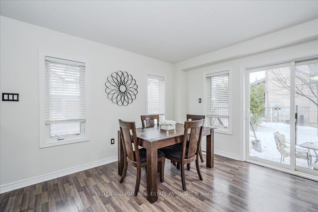 Photo 5 of 30 Arlington Crescent W, Guelph, Pineridge/Westminster Woods — HOMEH