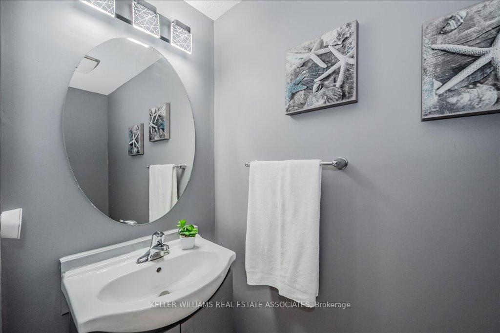 Photo 9 of 30 Arlington Crescent W, Guelph, Pineridge/Westminster Woods — HOMEH