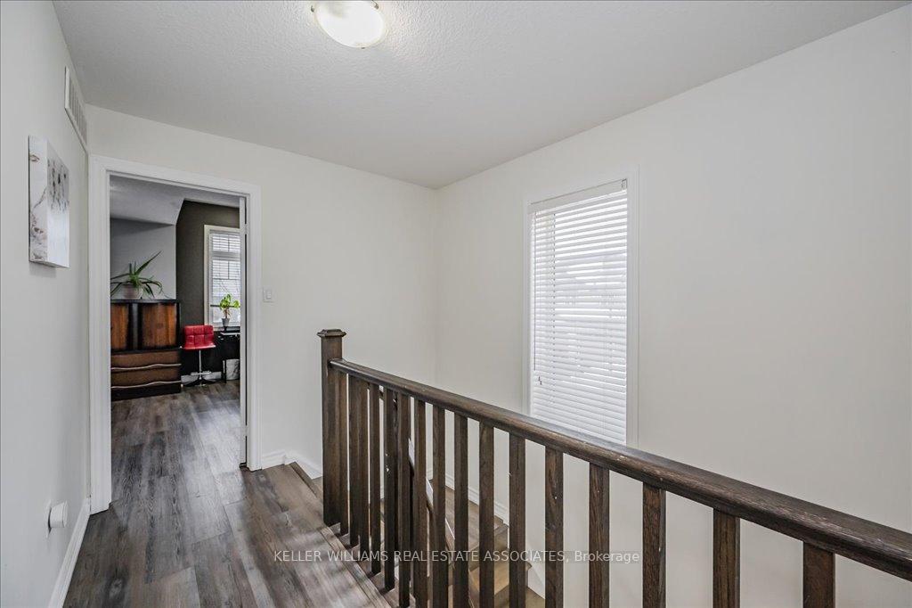 Photo 13 of 30 Arlington Crescent W, Guelph, Pineridge/Westminster Woods — HOMEH