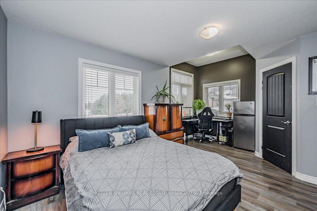 Photo 14 of 30 Arlington Crescent W, Guelph, Pineridge/Westminster Woods — HOMEH