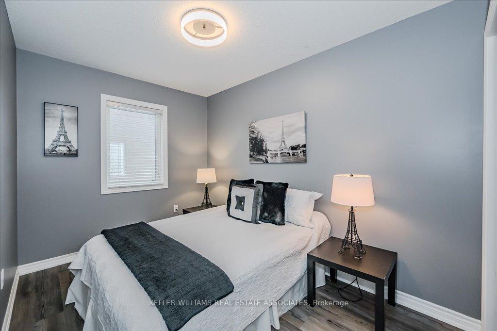 Photo 21 of 30 Arlington Crescent W, Guelph, Pineridge/Westminster Woods — HOMEH