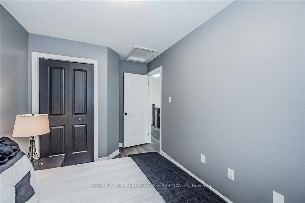 Photo 22 of 30 Arlington Crescent W, Guelph, Pineridge/Westminster Woods — HOMEH