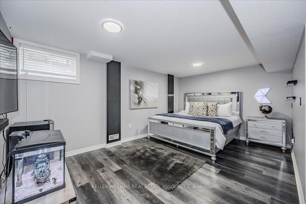 Photo 24 of 30 Arlington Crescent W, Guelph, Pineridge/Westminster Woods — HOMEH