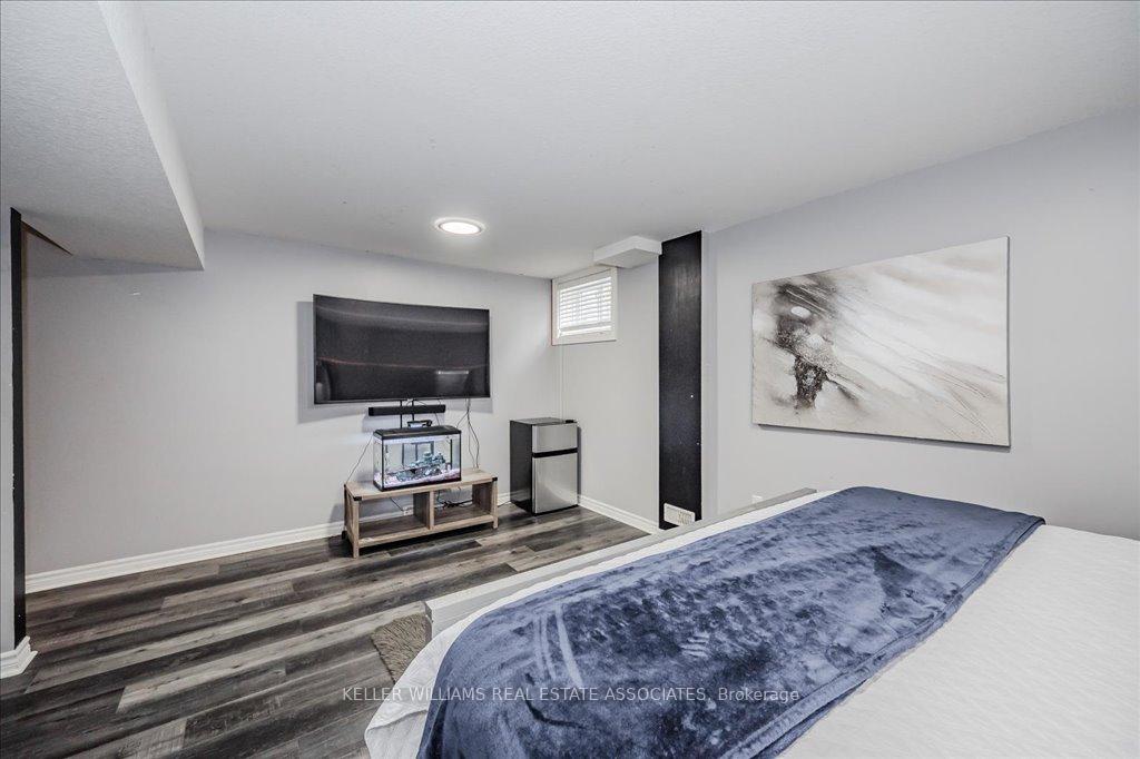 Photo 25 of 30 Arlington Crescent W, Guelph, Pineridge/Westminster Woods — HOMEH