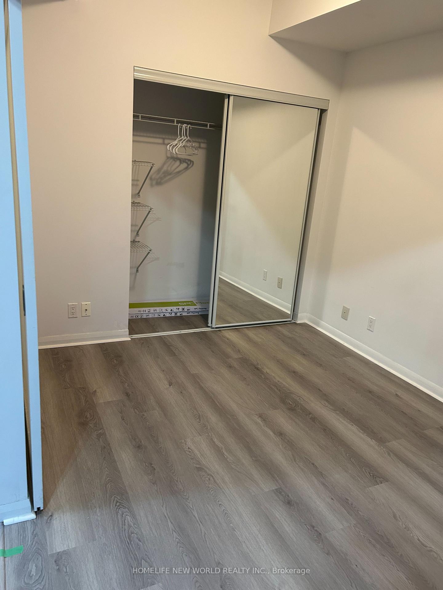 Photo 7 of Unit 807, 832 Bay Street, Toronto, Bay Street Corridor — HOMEH