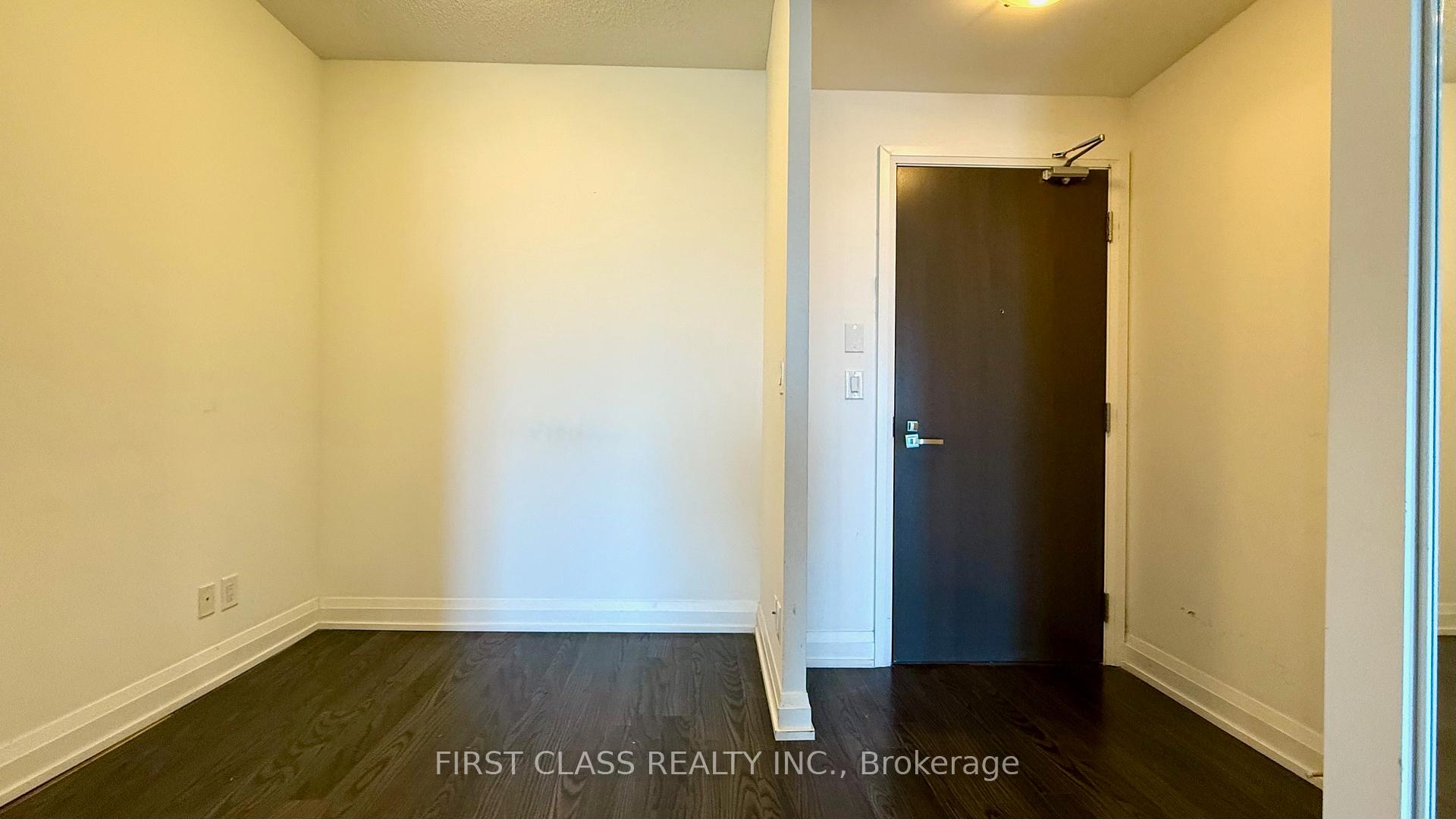Photo 7 of Unit 2606, 7171 Yonge Street, Markham, Thornhill — HOMEH