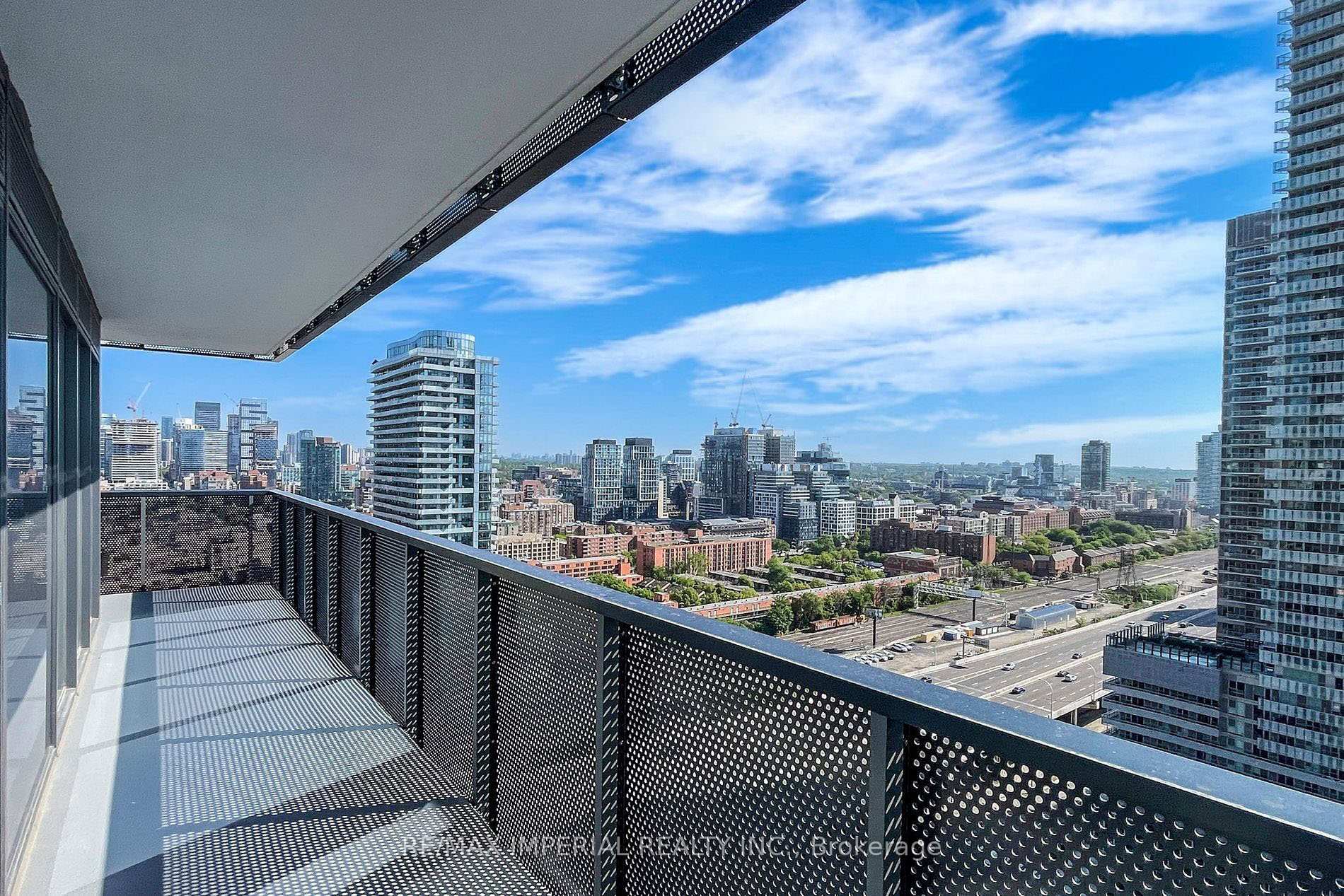 Photo 7 of Unit 3303, 138 Downes Street, Toronto, Waterfront Communities — HOMEH