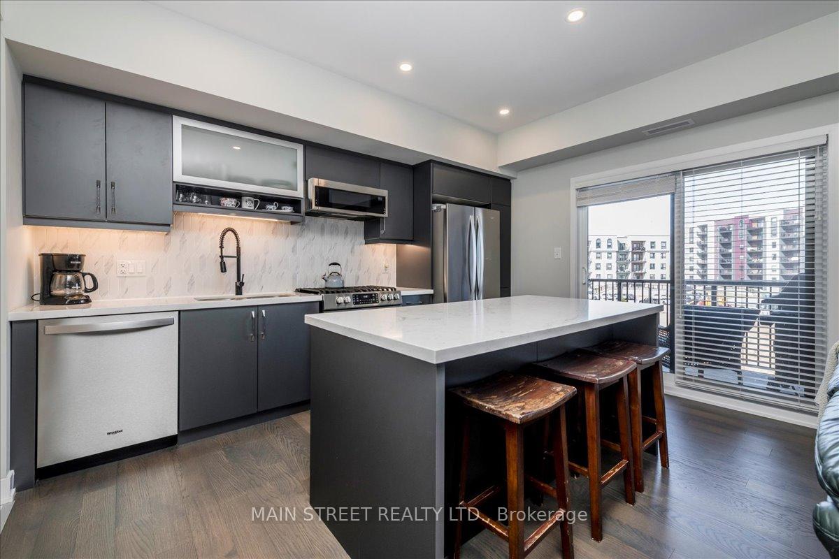 Photo 2 of Unit 301, 5 Chef Lane, Barrie, Rural Barrie Southeast — HOMEH