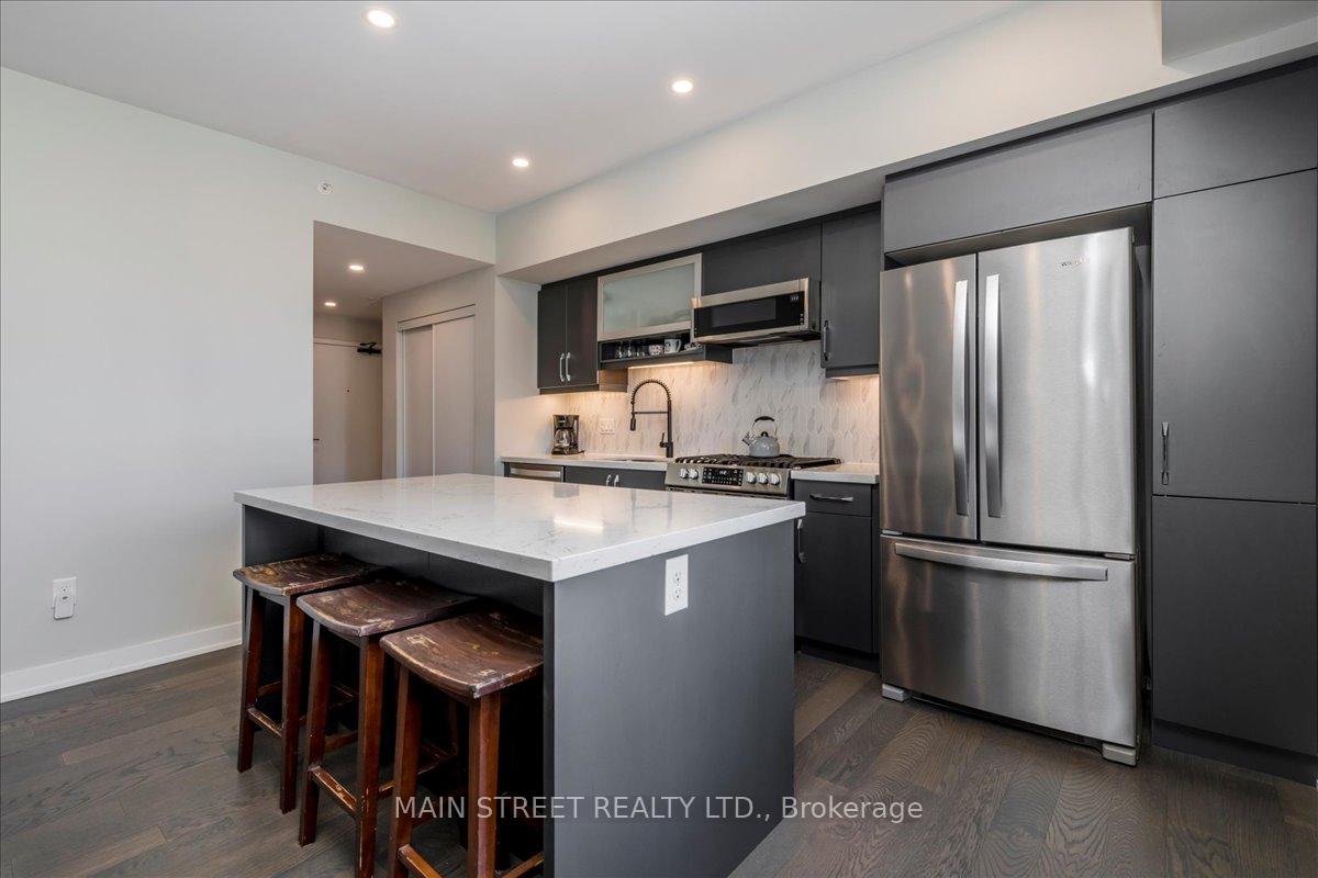 Photo 3 of Unit 301, 5 Chef Lane, Barrie, Rural Barrie Southeast — HOMEH