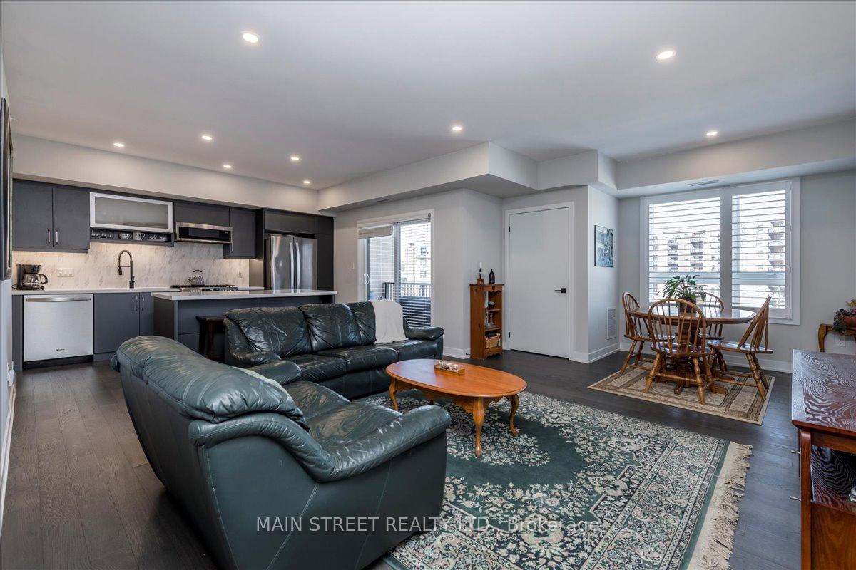 Photo 4 of Unit 301, 5 Chef Lane, Barrie, Rural Barrie Southeast — HOMEH