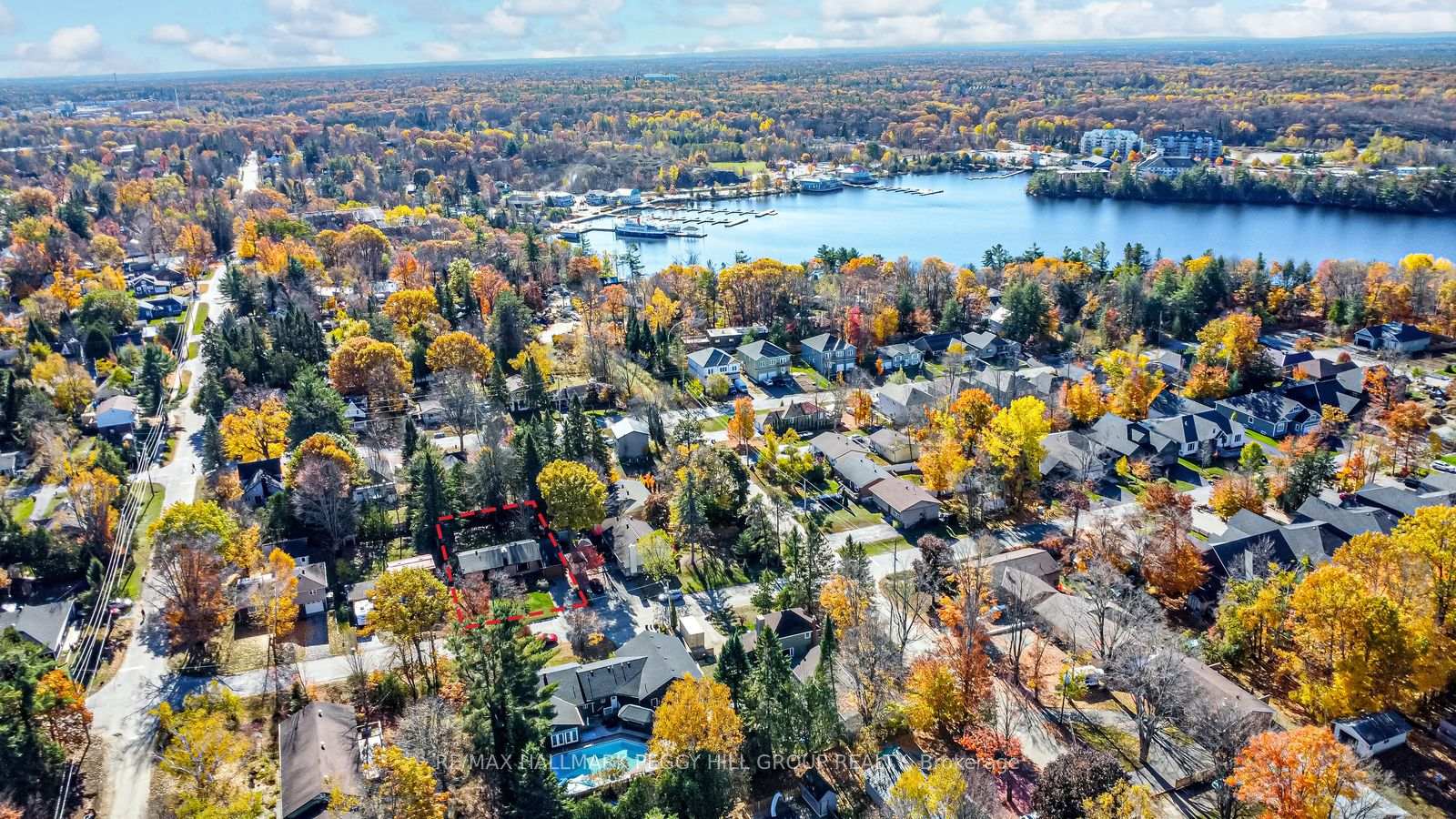 Photo 2 of 255 Fraser Street, Gravenhurst, Muskoka (S) — HOMEH
