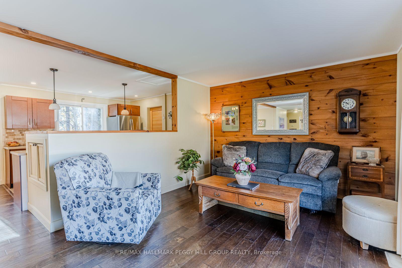 Photo 3 of 255 Fraser Street, Gravenhurst, Muskoka (S) — HOMEH