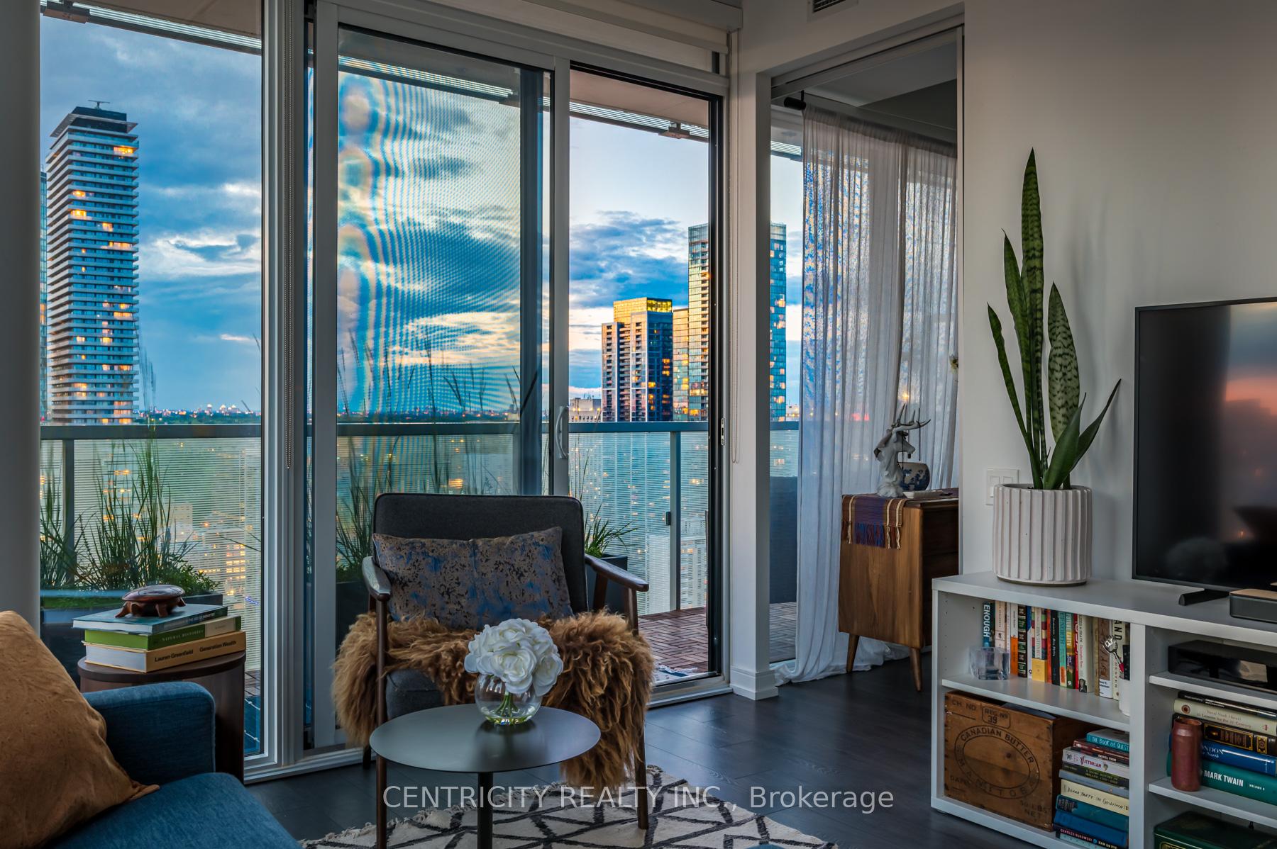 Photo 5 of Unit 3009, 28 Wellesley Street E, Toronto, Church-Yonge Corridor — HOMEH