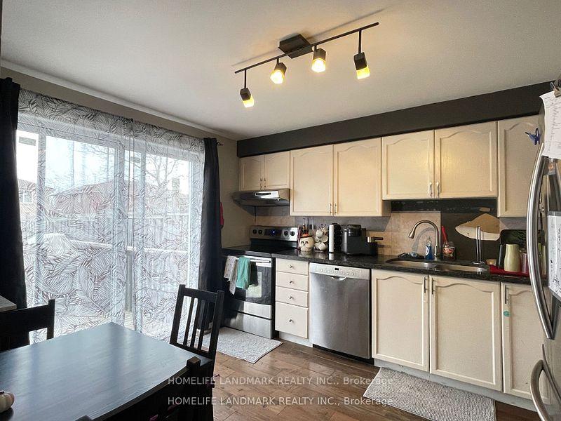 Photo 9 of 72 Dunsmore Lane, Barrie, Georgian Drive — HOMEH