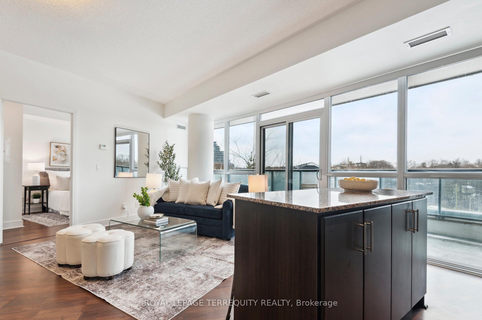Photo 7 of Unit 321, 35 Brian Peck Crescent, Toronto, Thorncliffe Park — HOMEH