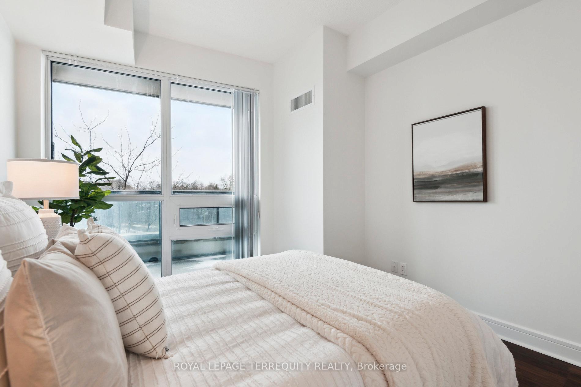 Photo 14 of Unit 321, 35 Brian Peck Crescent, Toronto, Thorncliffe Park — HOMEH