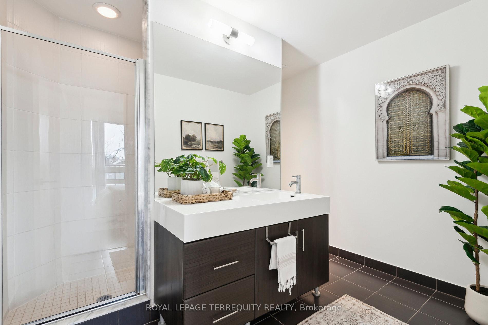 Photo 17 of Unit 321, 35 Brian Peck Crescent, Toronto, Thorncliffe Park — HOMEH