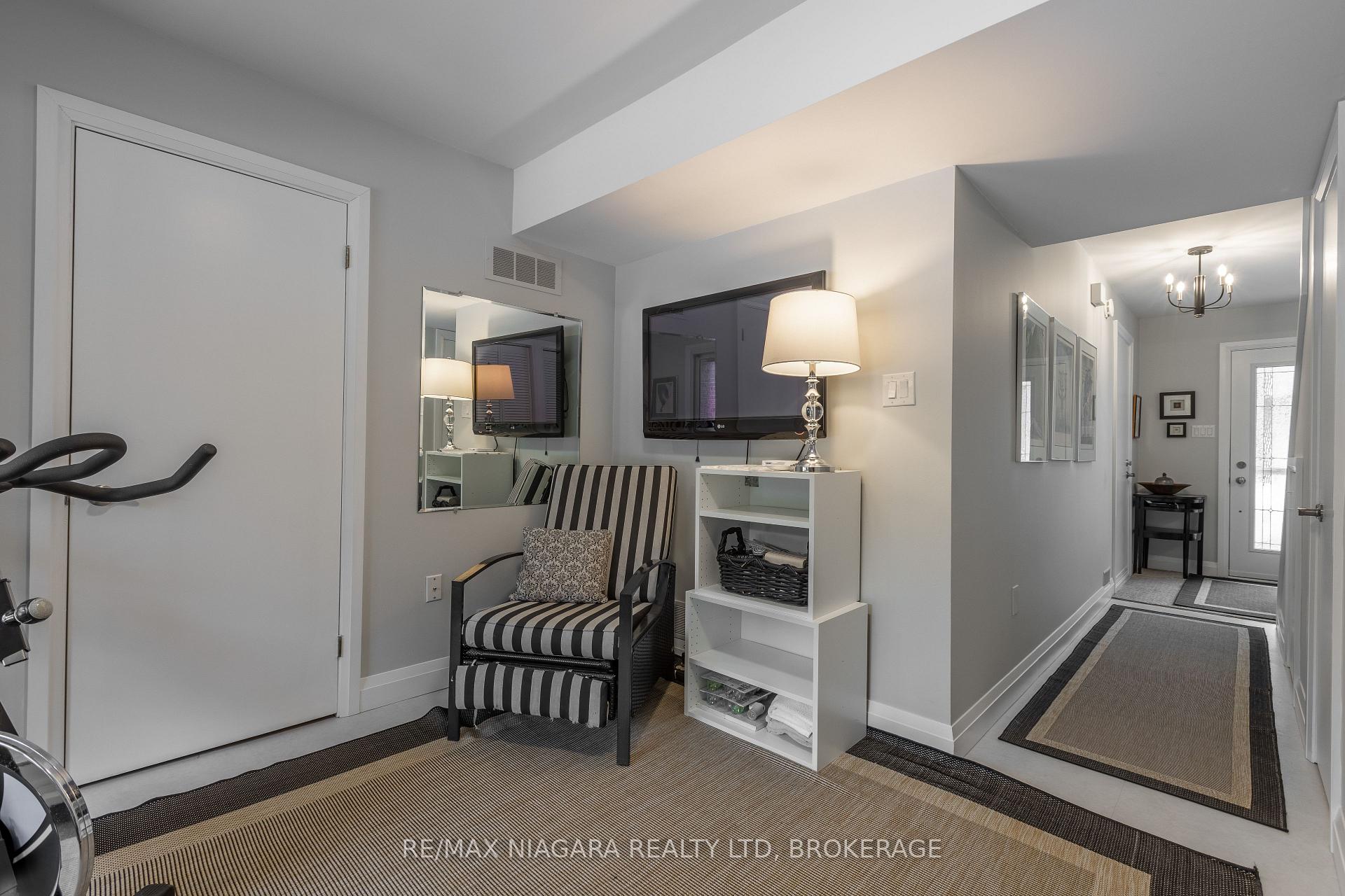Photo 9 of Unit 5, 130 Livingston Avenue, Grimsby, Grimsby West — HOMEH
