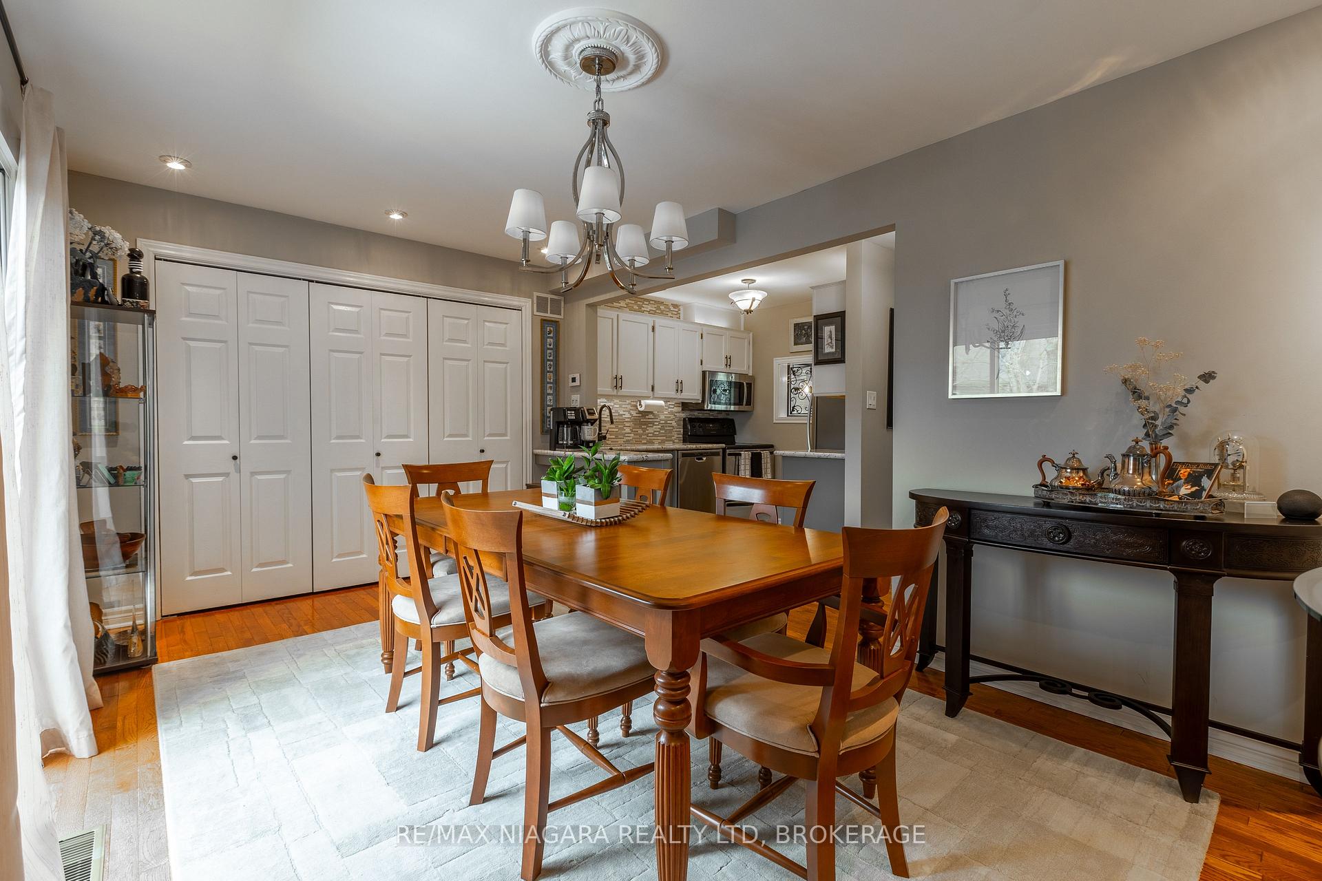 Photo 12 of Unit 5, 130 Livingston Avenue, Grimsby, Grimsby West — HOMEH