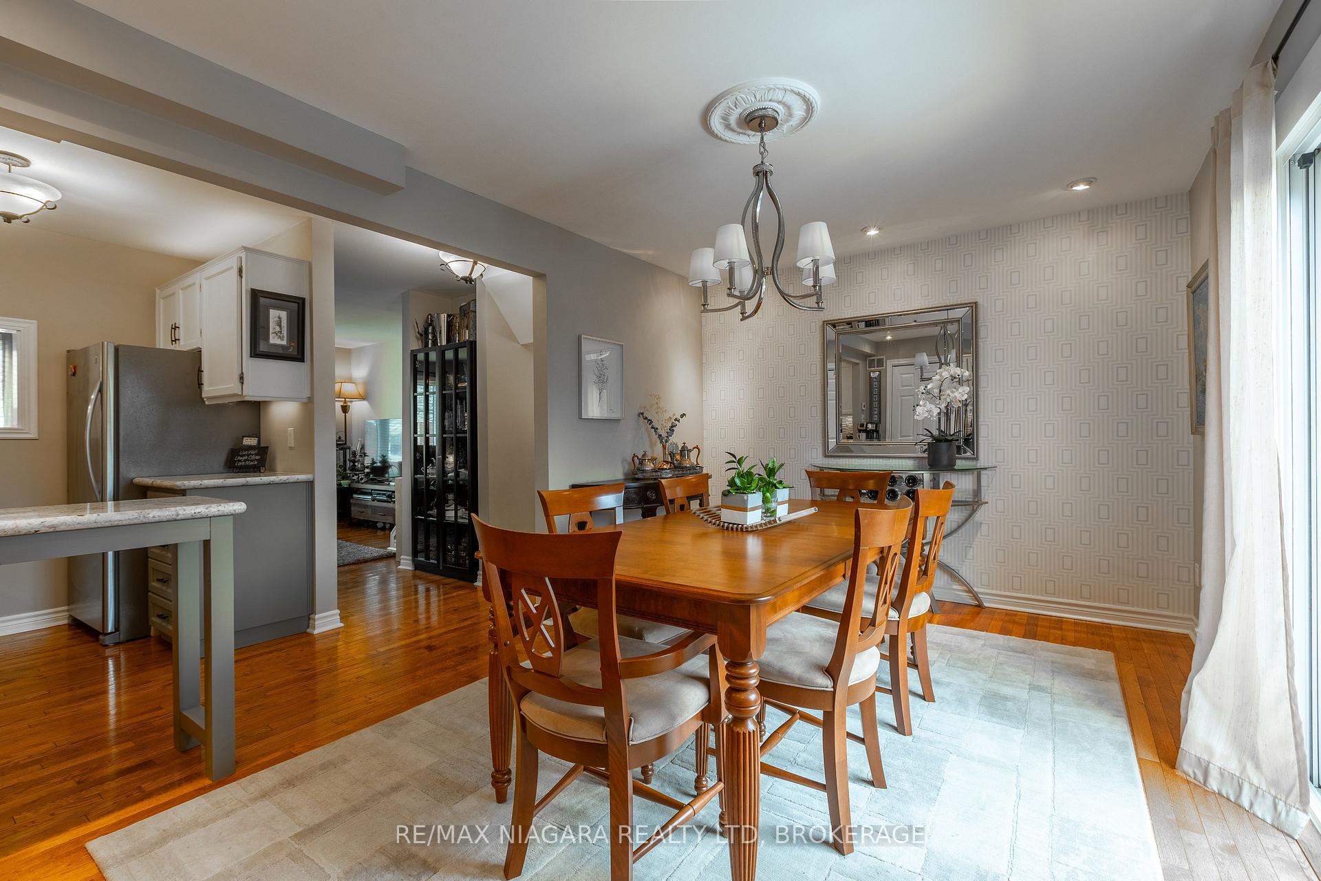 Photo 16 of Unit 5, 130 Livingston Avenue, Grimsby, Grimsby West — HOMEH