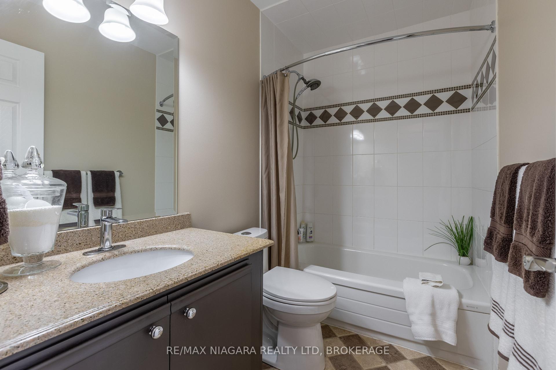 Photo 29 of Unit 5, 130 Livingston Avenue, Grimsby, Grimsby West — HOMEH