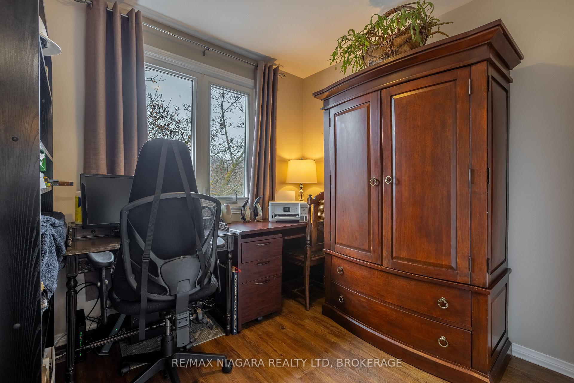 Photo 31 of Unit 5, 130 Livingston Avenue, Grimsby, Grimsby West — HOMEH