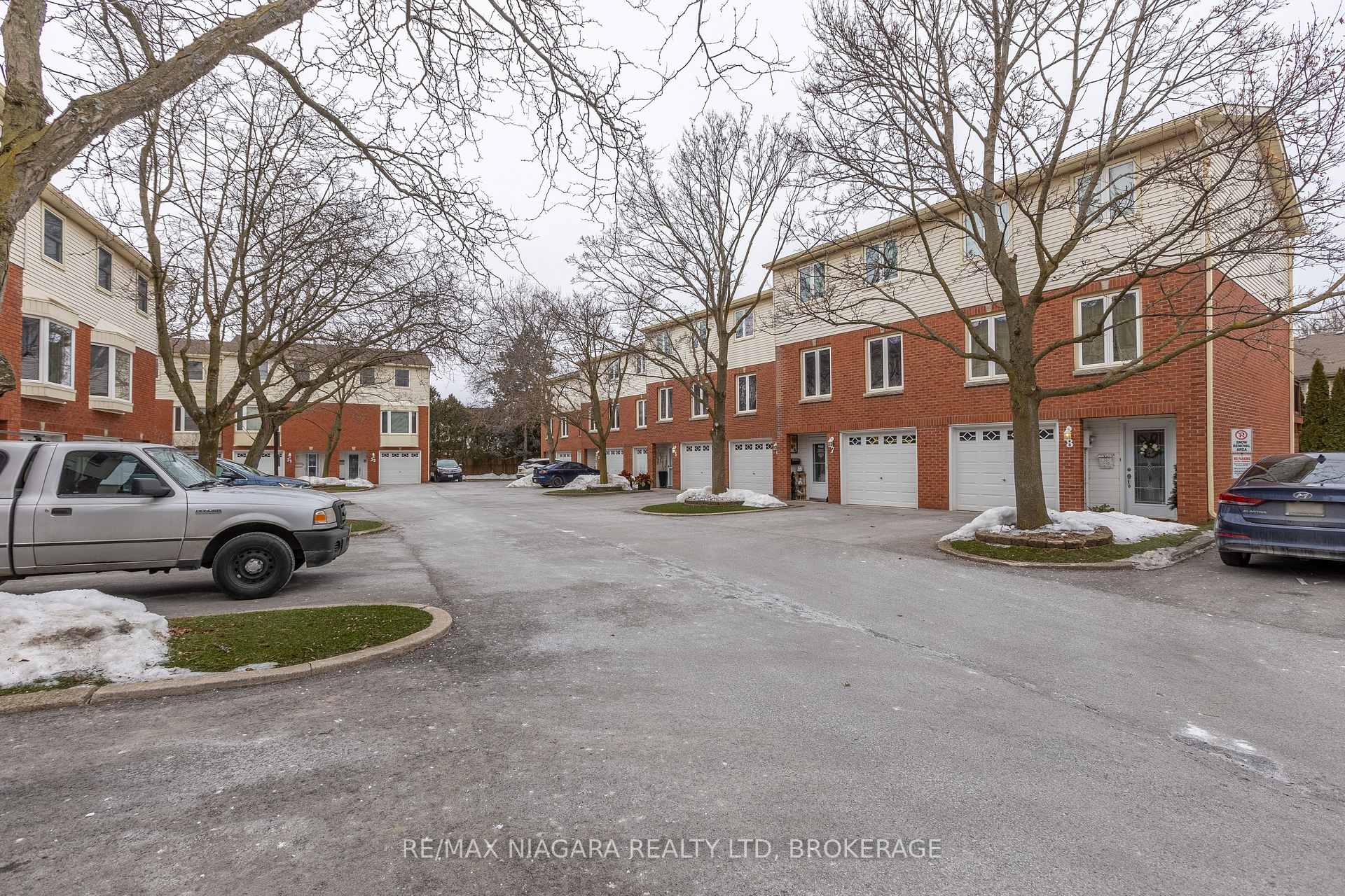 Photo 39 of Unit 5, 130 Livingston Avenue, Grimsby, Grimsby West — HOMEH