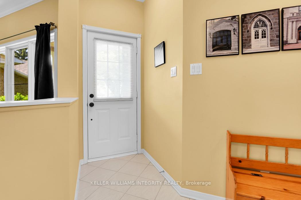 Photo 3 of 1042 Rocky Harbour Crescent, Ottawa, Riverside South/Gloucester Glen — HOMEH