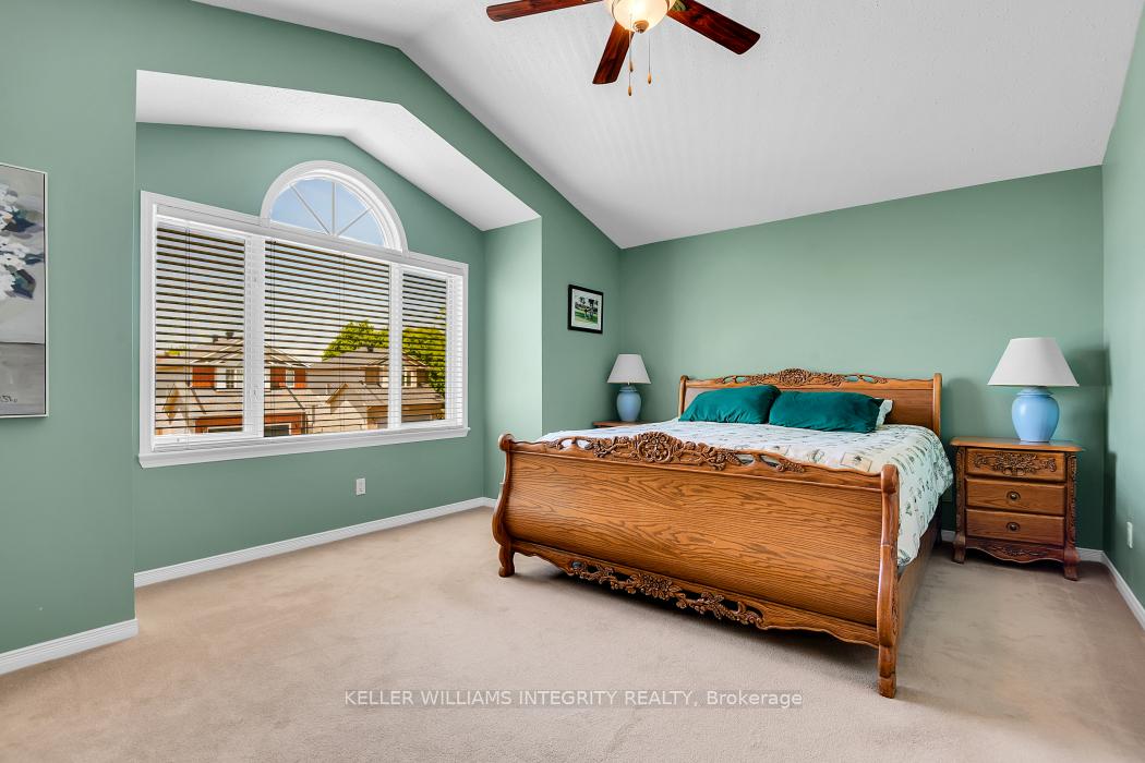 Photo 16 of 1042 Rocky Harbour Crescent, Ottawa, Riverside South/Gloucester Glen — HOMEH