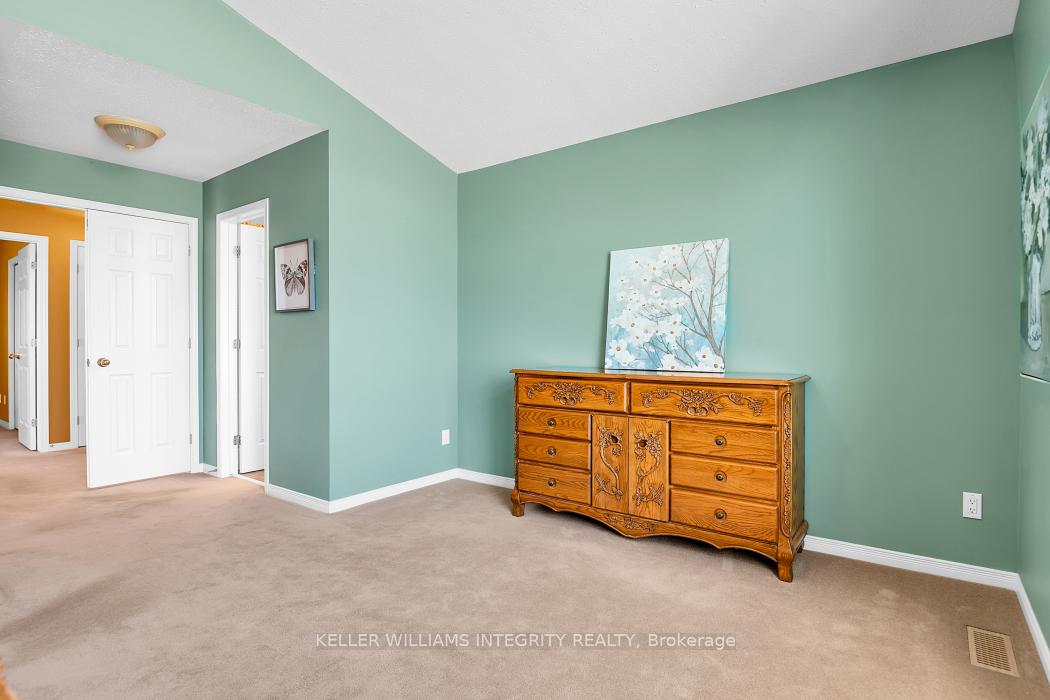 Photo 17 of 1042 Rocky Harbour Crescent, Ottawa, Riverside South/Gloucester Glen — HOMEH