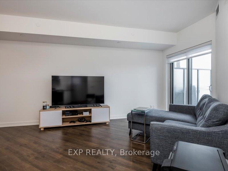 Photo 9 of Unit 708, 56 Lakeside Terrace, Barrie, Little Lake — HOMEH