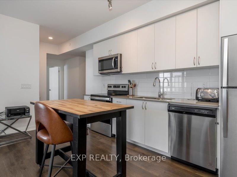 Photo 15 of Unit 708, 56 Lakeside Terrace, Barrie, Little Lake — HOMEH