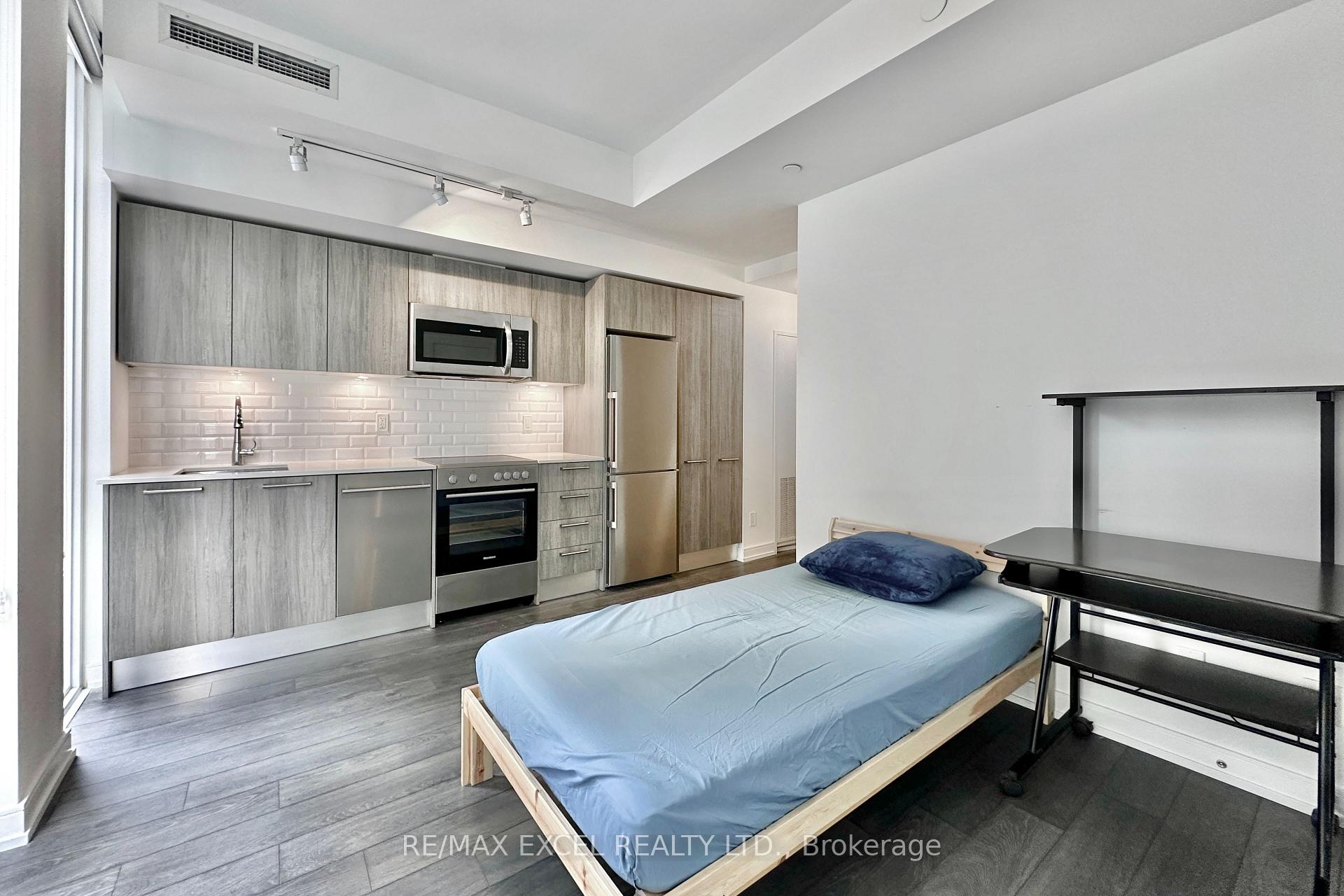 Photo 7 of Unit 2010, 28 Wellesley Street E, Toronto, Church-Yonge Corridor — HOMEH