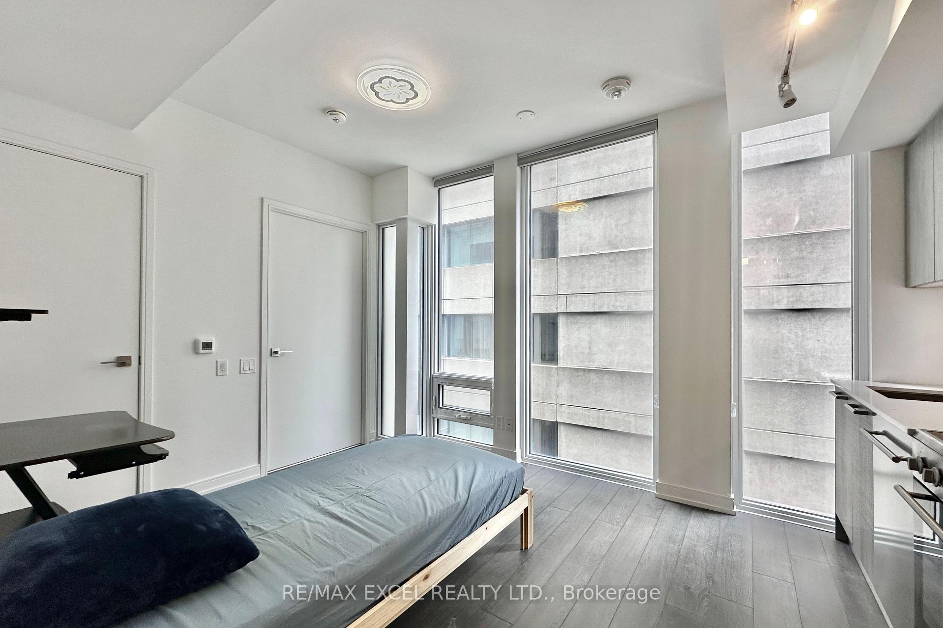 Photo 10 of Unit 2010, 28 Wellesley Street E, Toronto, Church-Yonge Corridor — HOMEH