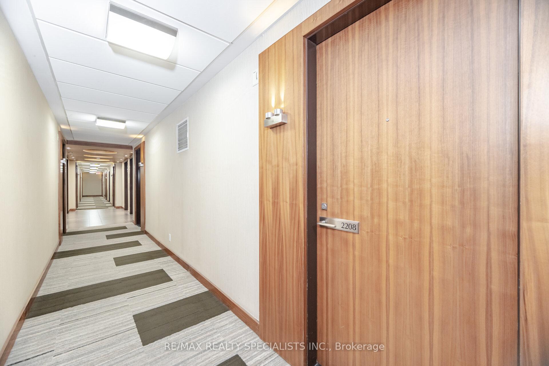 Photo 2 of Unit 2208, 500 Sherbourne Street, Toronto, North St. James Town — HOMEH