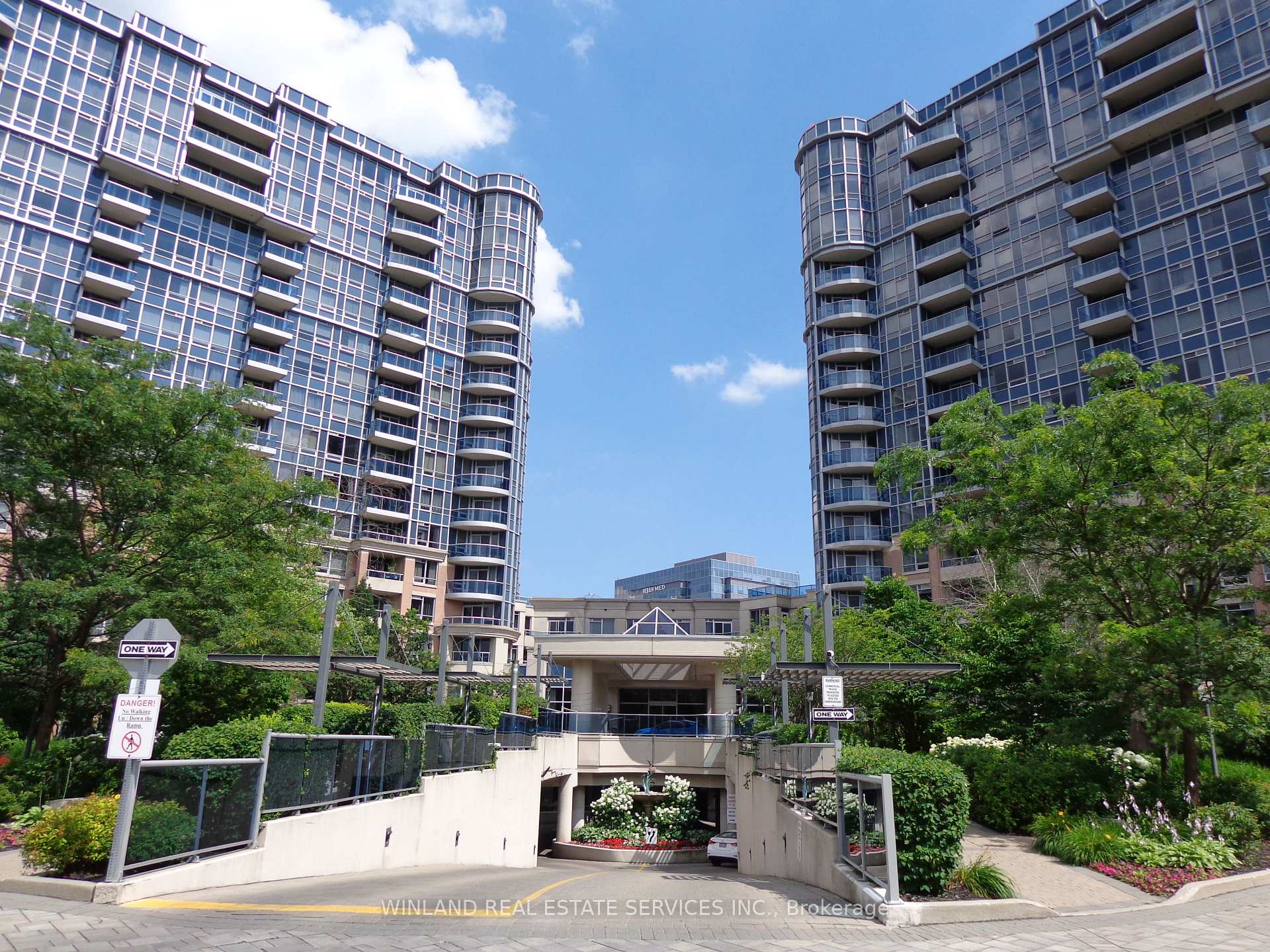 Front of Unit 1106, 33 Cox Boulevard