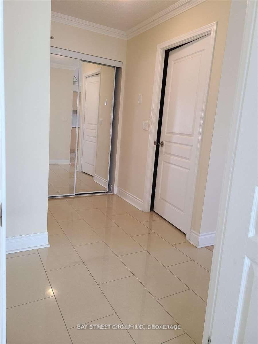 Photo 5 of Unit 302, 55 South Town Centre Boulevard, Markham, Unionville — HOMEH