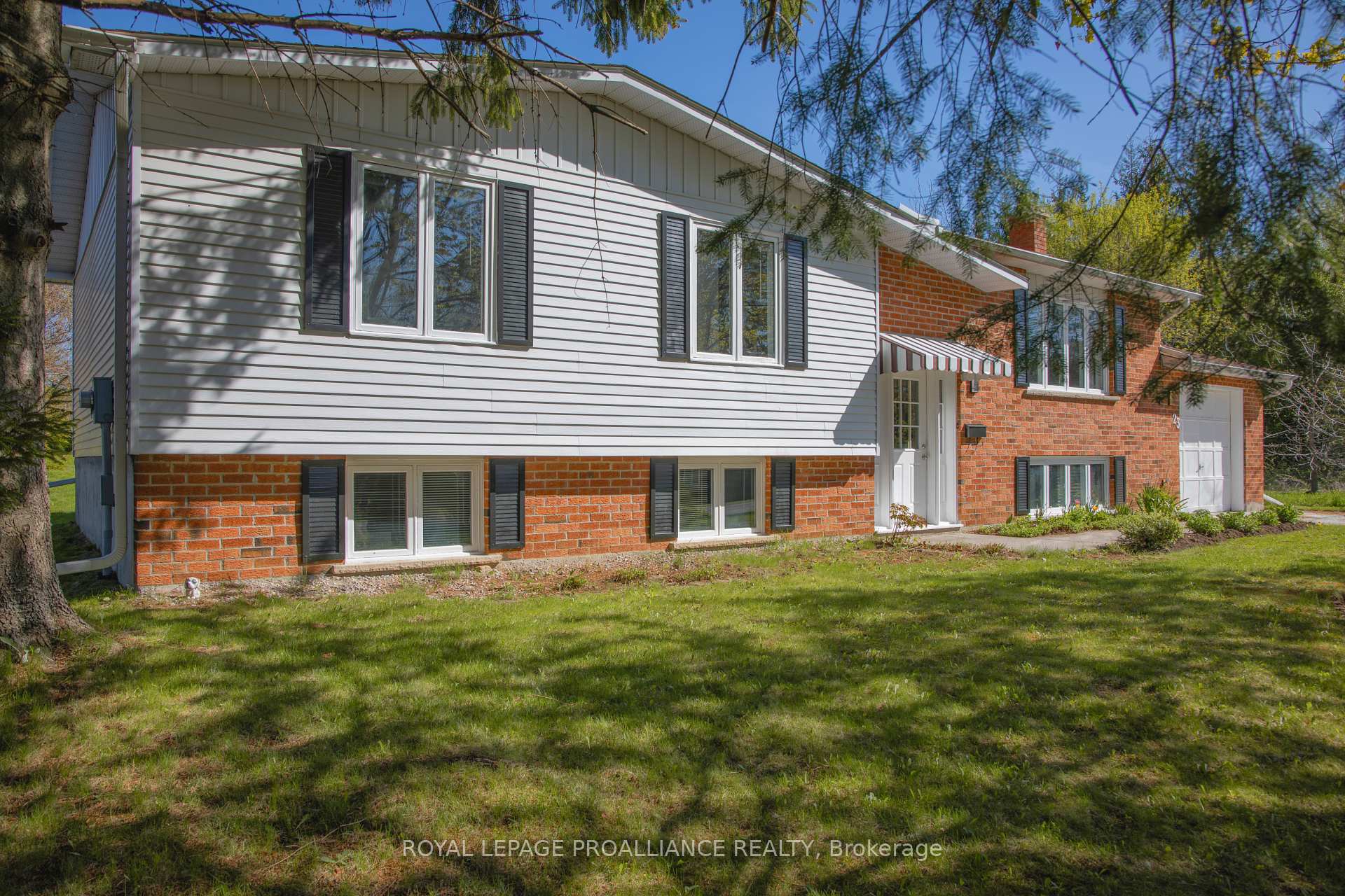 Photo 2 of 23 Scott Street, Cramahe, Colborne — HOMEH