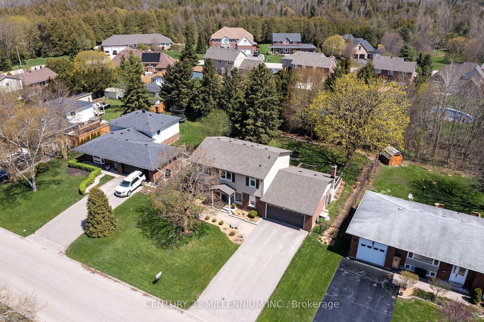 Photo 4 of 92 Waterford Drive, Erin — HOMEH