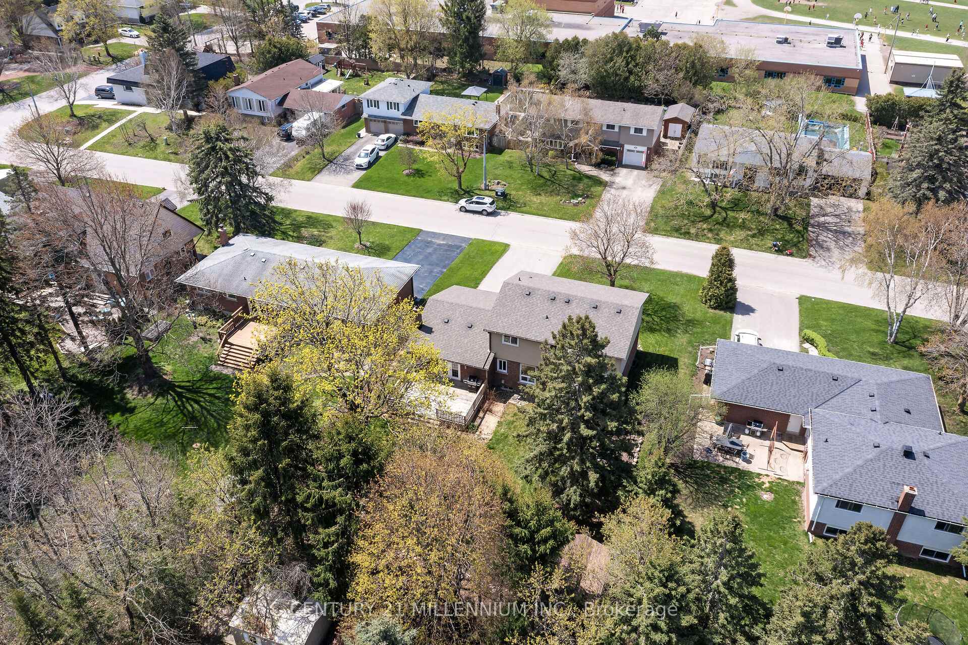 Photo 39 of 92 Waterford Drive, Erin — HOMEH
