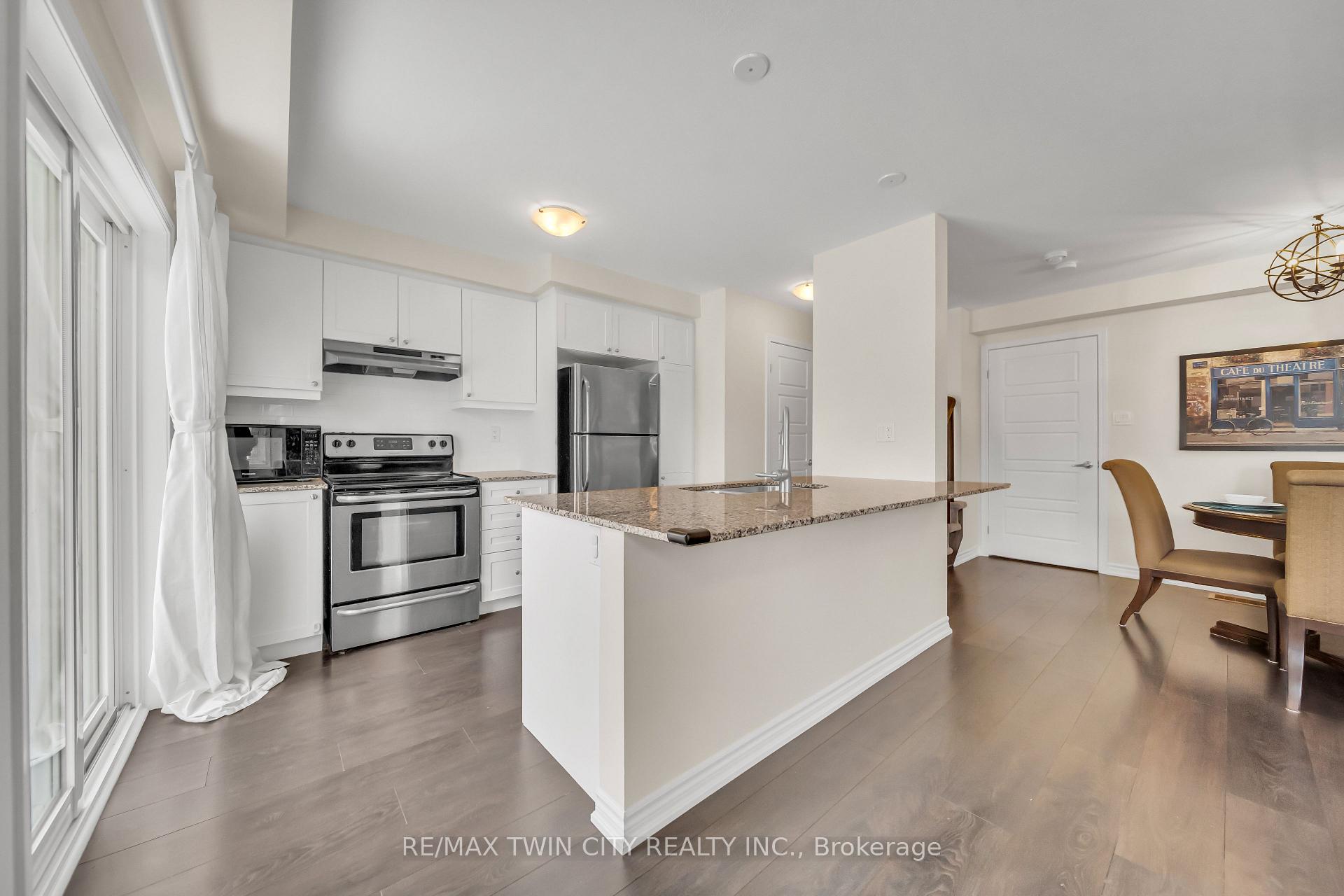 Photo 16 of 563 Goldenrod Lane, Kitchener — HOMEH