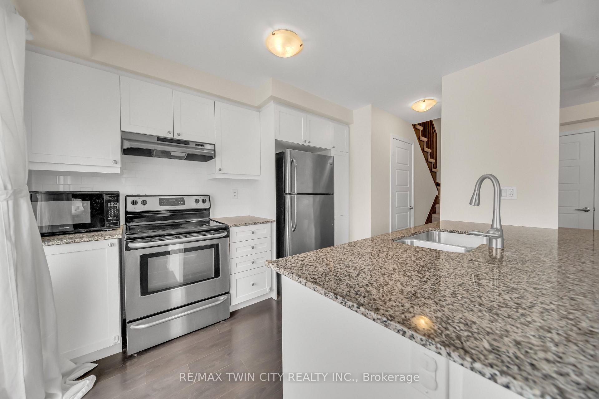 Photo 19 of 563 Goldenrod Lane, Kitchener — HOMEH