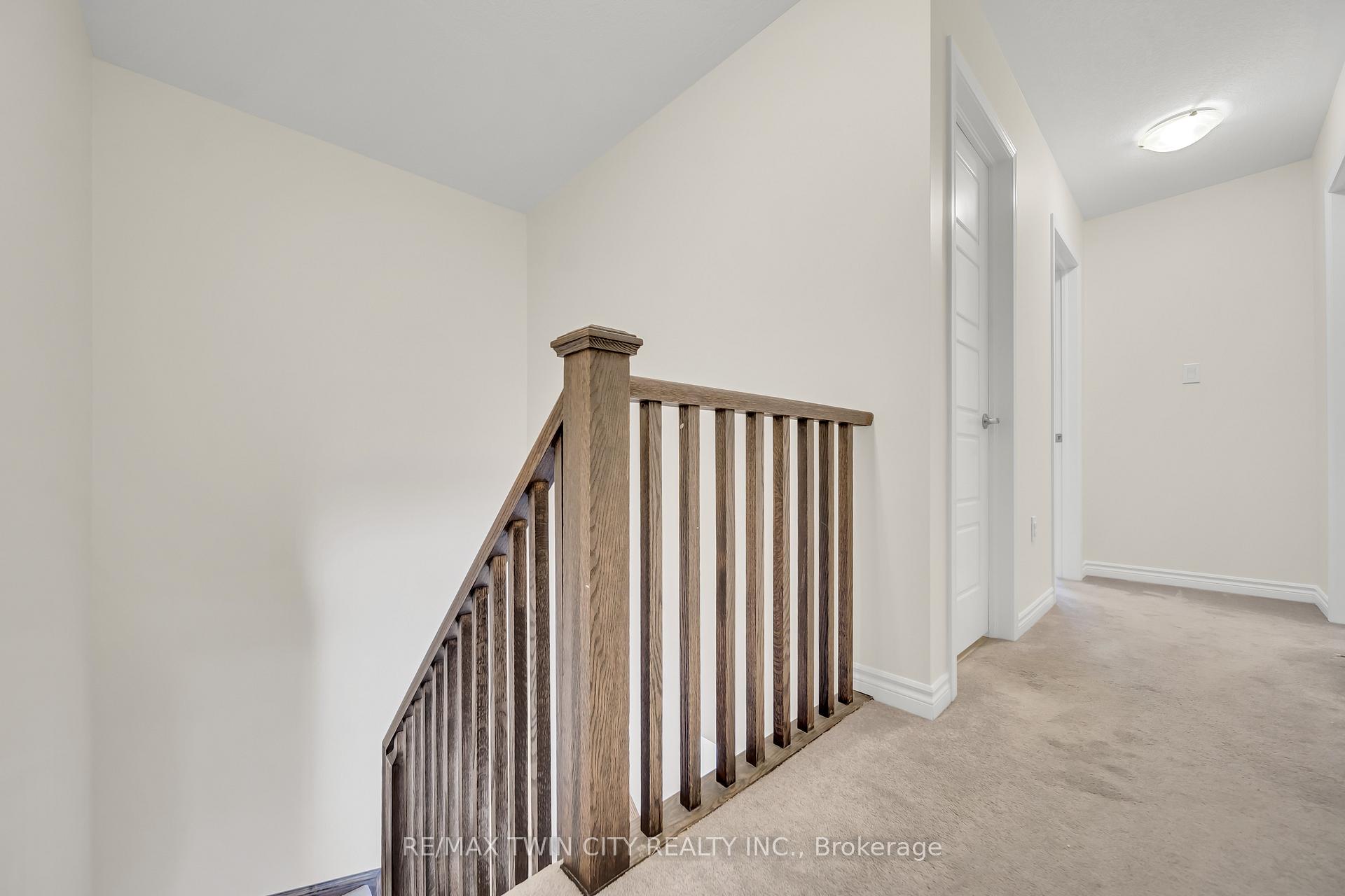 Photo 28 of 563 Goldenrod Lane, Kitchener — HOMEH