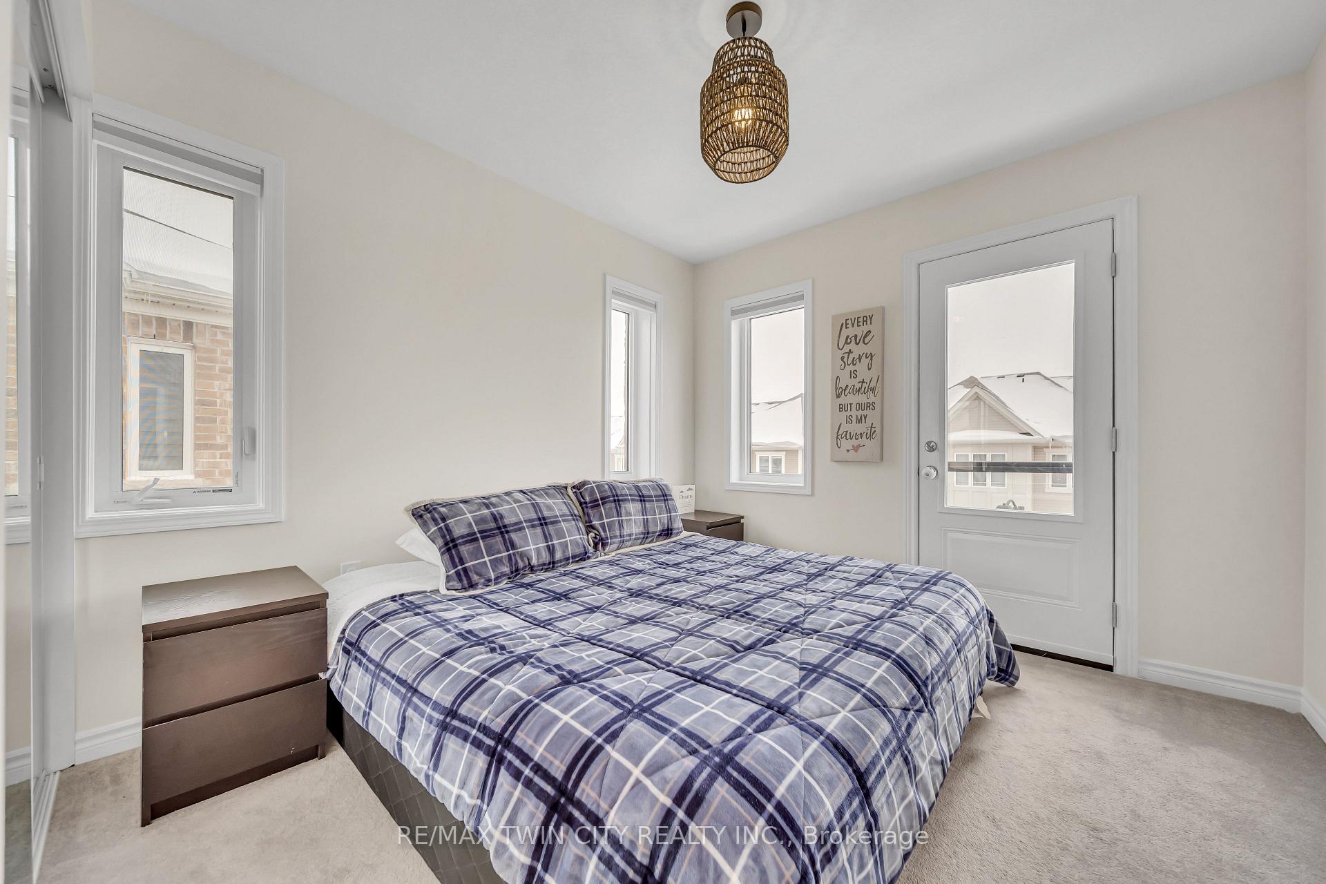 Photo 31 of 563 Goldenrod Lane, Kitchener — HOMEH