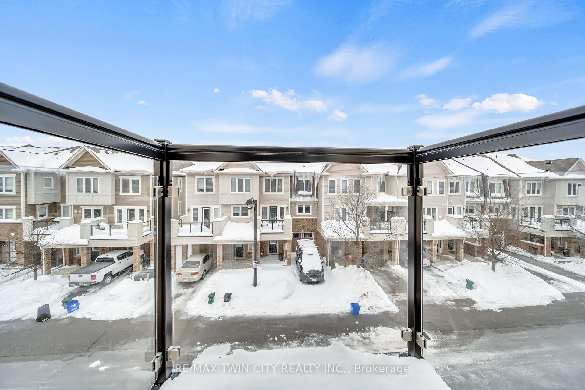 Photo 33 of 563 Goldenrod Lane, Kitchener — HOMEH