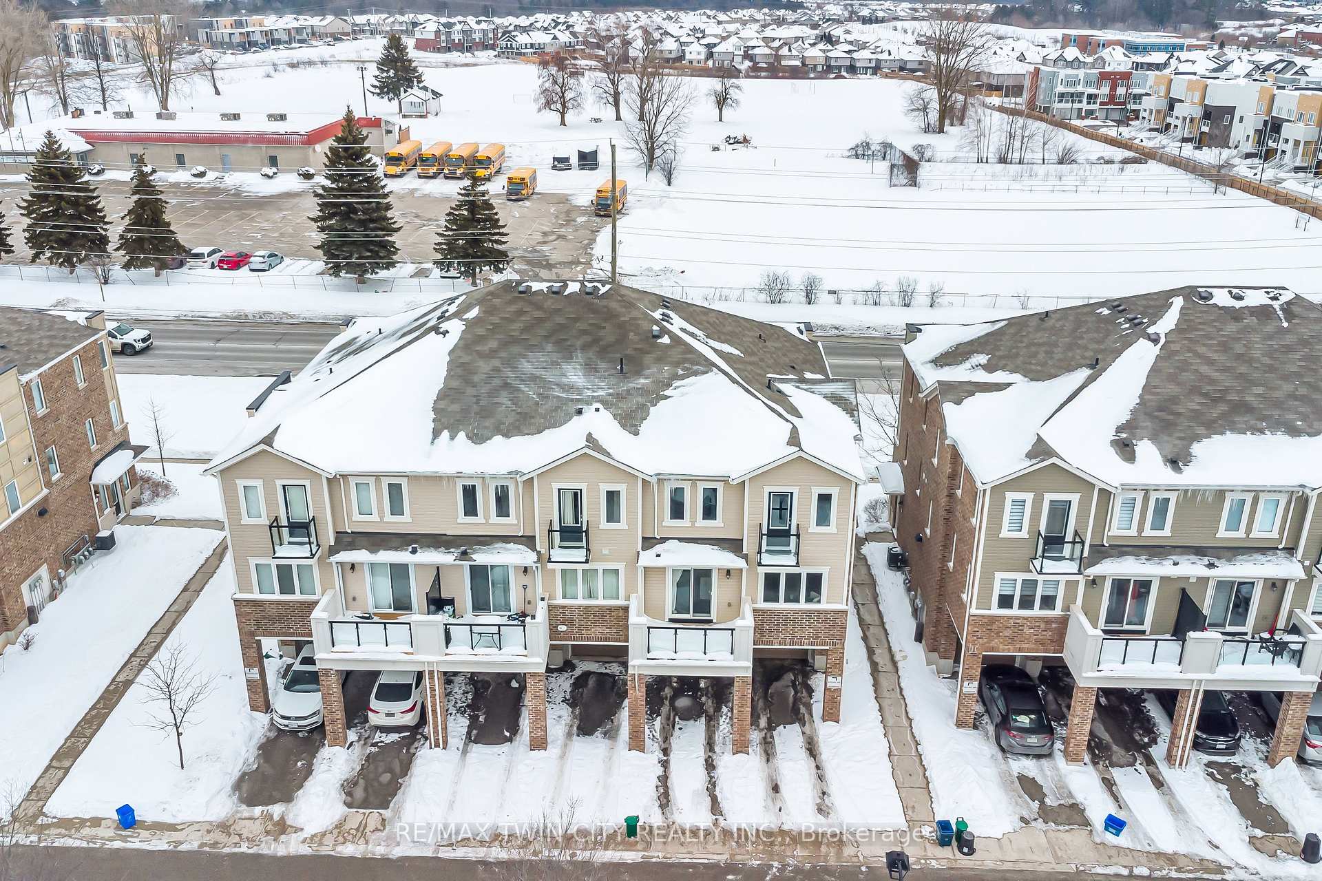 Photo 42 of 563 Goldenrod Lane, Kitchener — HOMEH